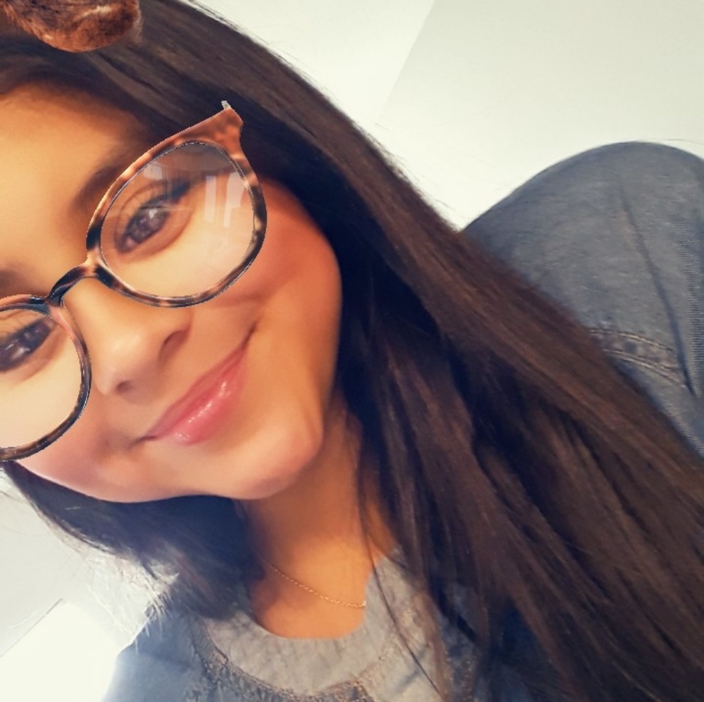 Meet your Posher, Lily